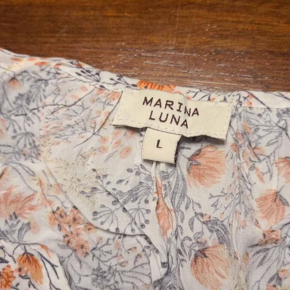 Ladies floral patterned blouse‎ - Picture 3 of 3